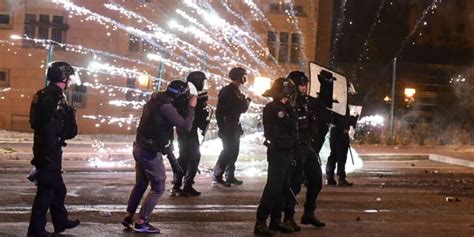 Detienen a 150 personas en una noche de “violencia intolerable”, según el ministro de Interior de Francia